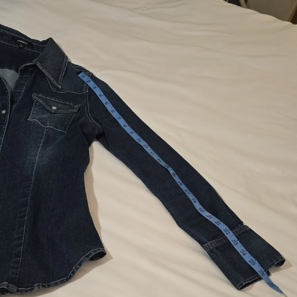 Express Denim Button Up Size Small - Picture 5 of 9